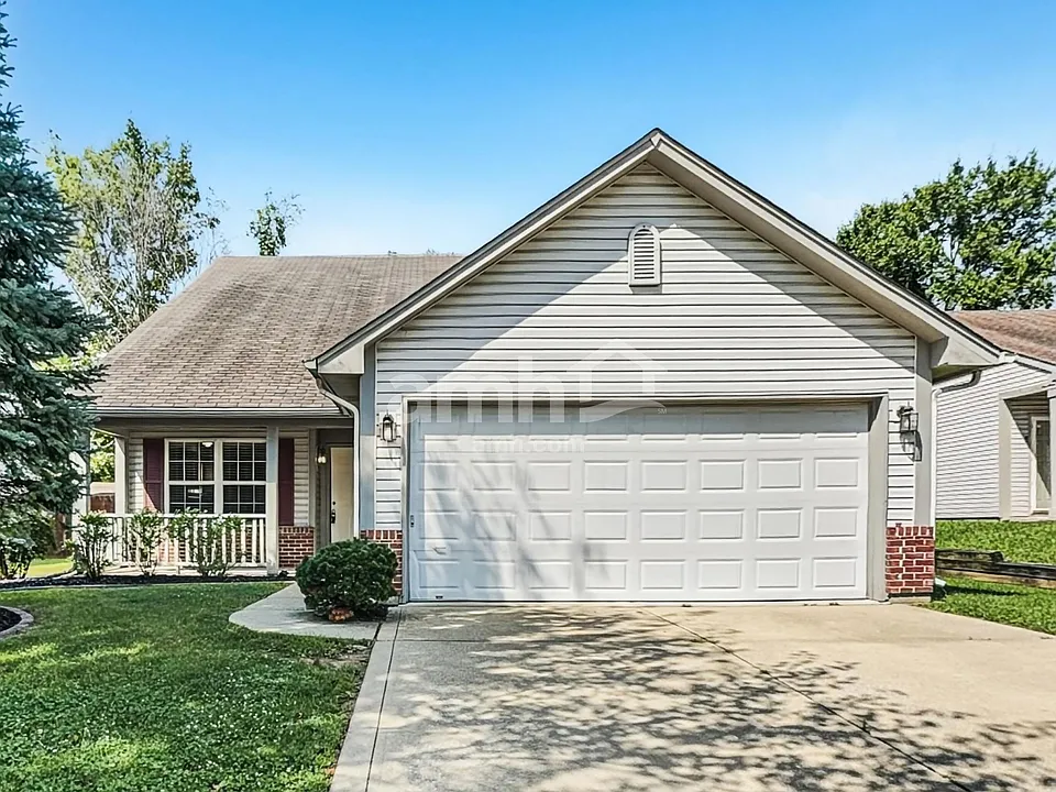 802 Charter Woods Dr