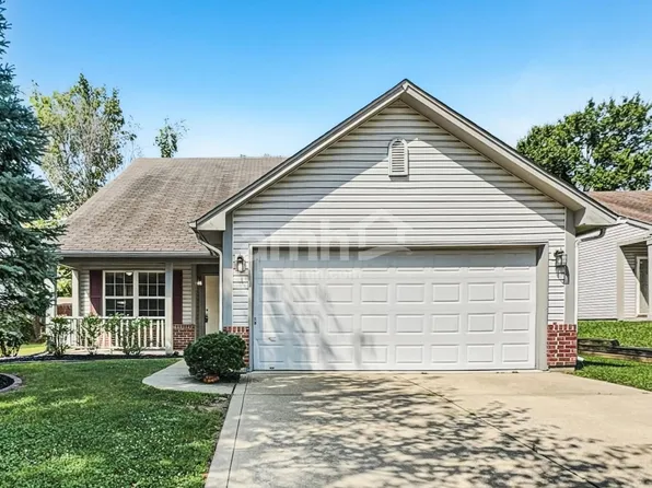 802 Charter Woods Dr, Indianapolis, IN 46224