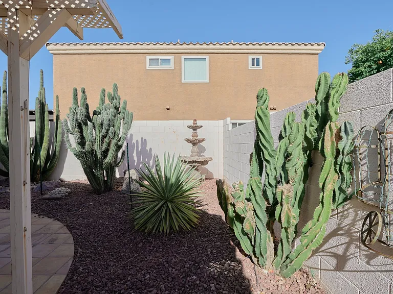 1317 N Palmsprings Dr — Photo 11