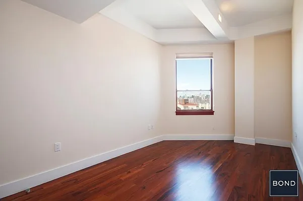 Rented by Bond New York | media 26