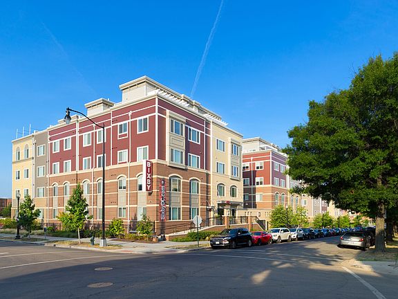 3rd image of 601 L St SE APT 405