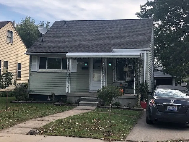 23456 Vance Ave photo 1