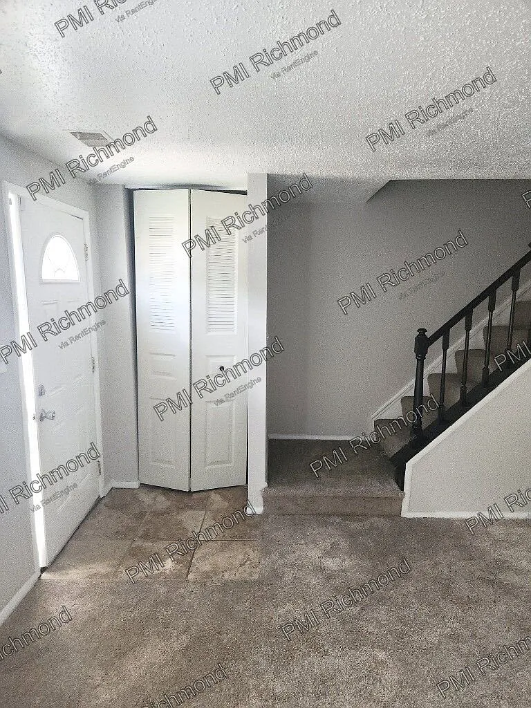 3 bed, 1.5 bath, 1280 sqft, $1,870 — Photo 2