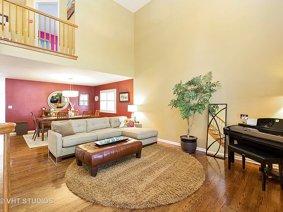 2nd image of 112 E Grantley Ave