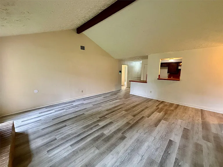 5015 Glendower Dr — Photo 7