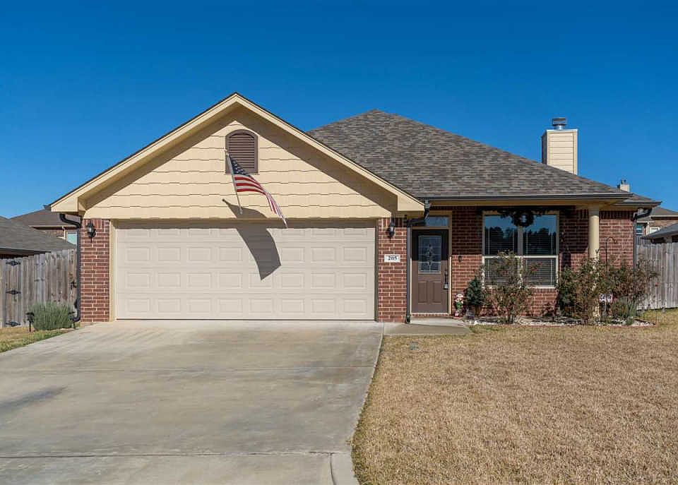 1st image of 205 Sierra Vista Ln