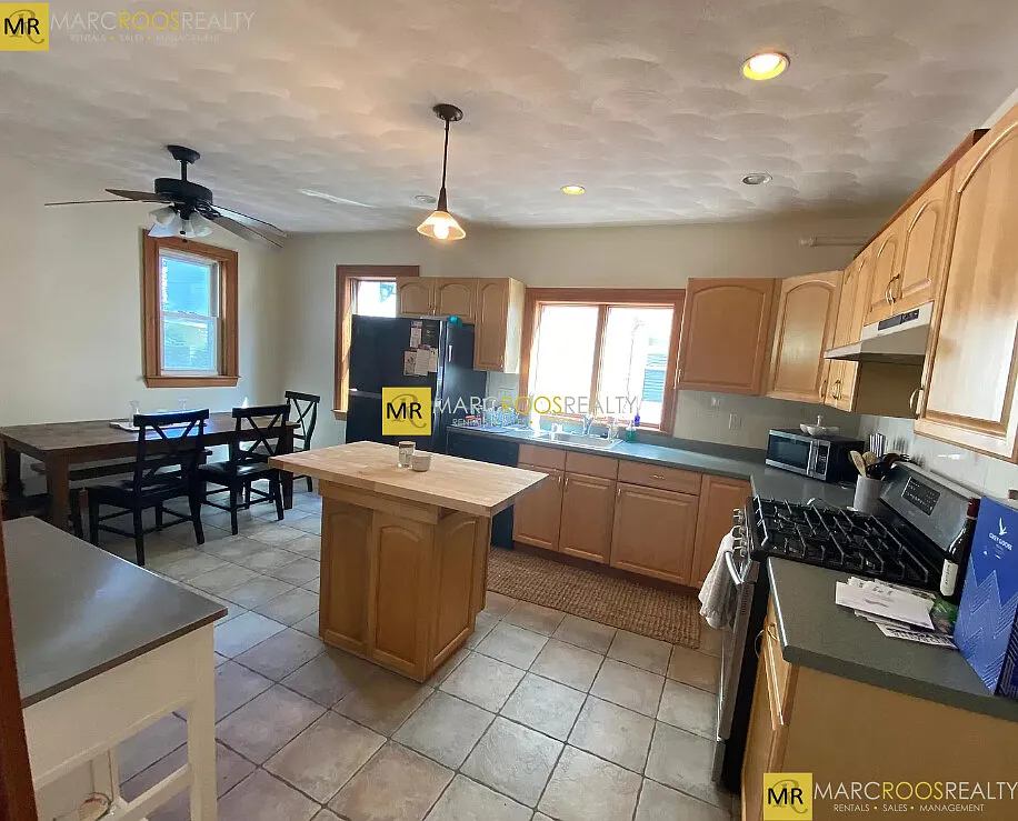 3 bed, 1.0 bath, $3,000 — Photo 2