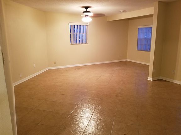 3rd image of 1012 Coconut Dr