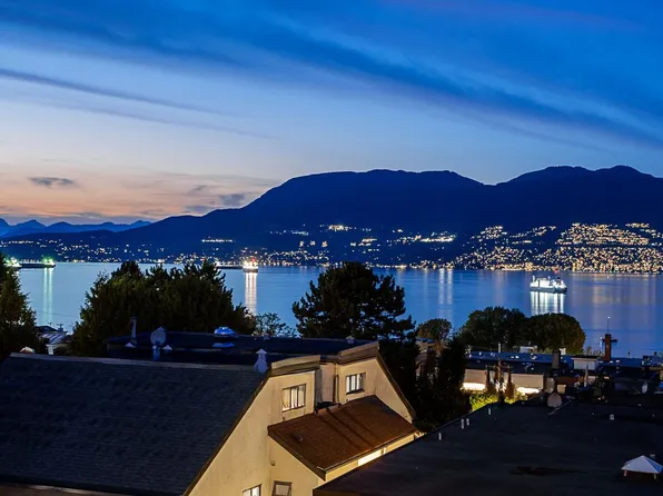 2445 W 1st Ave, Vancouver, BC V6K 1G5