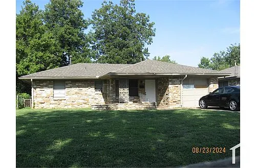 1429 N Libby Ave Photo 1