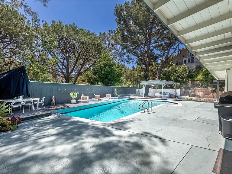 15626 Royal Ridge Rd — Photo 31
