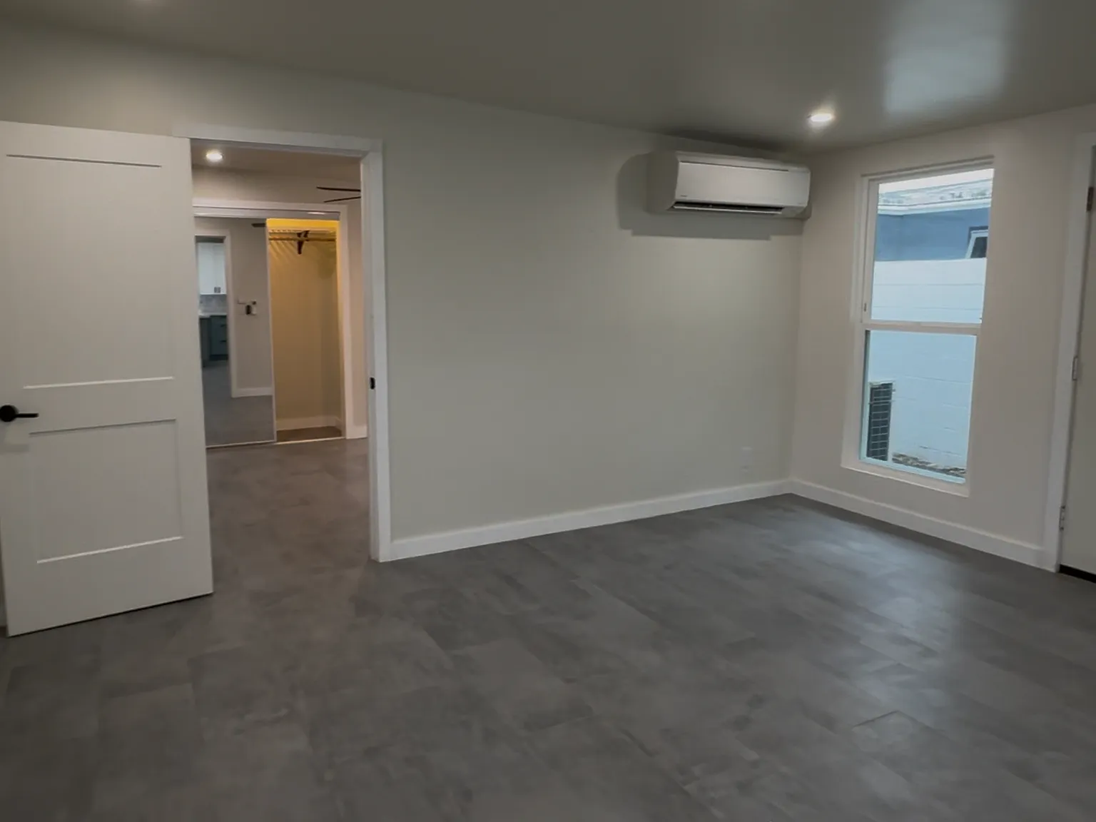 2 bed, 725 sqft, $3,750 — Photo 4