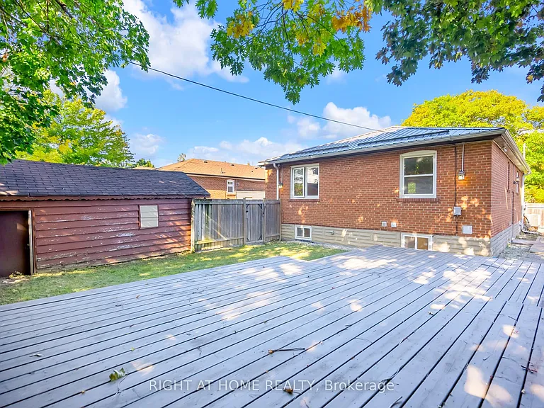 49 McGregor Rd W #MAIN — Photo 17