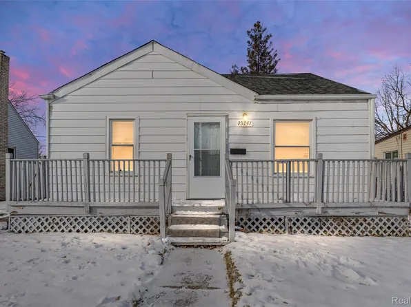 23741 Lambrecht Ave, Eastpointe, MI 48021
