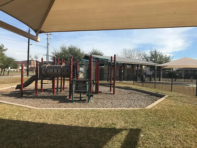10704 Losoya Cv — Photo 25