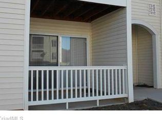 7110 McConnell Dr, Kernersville, NC 27284