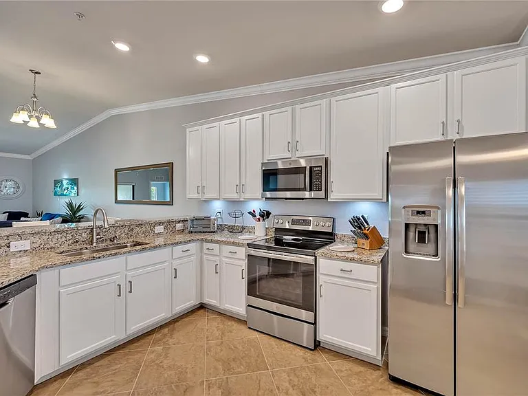 5577 Palmer Cir #201 — Photo 6
