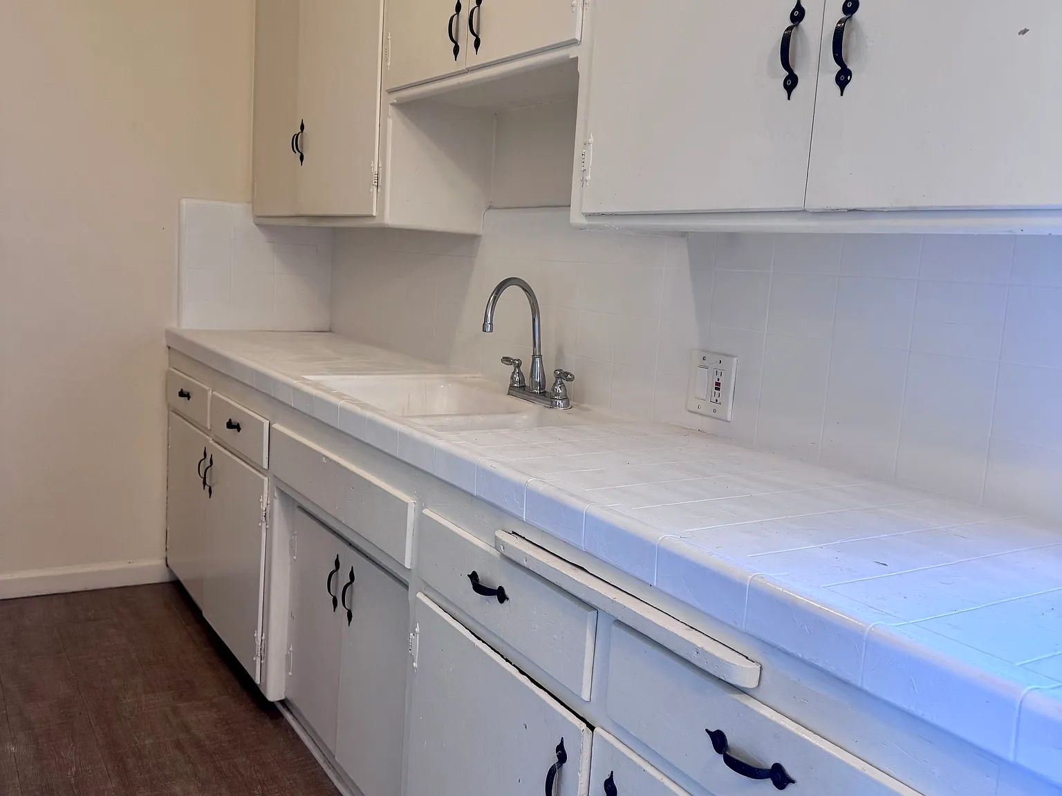 1 bed, 574 sqft, $1,850 — Photo 2