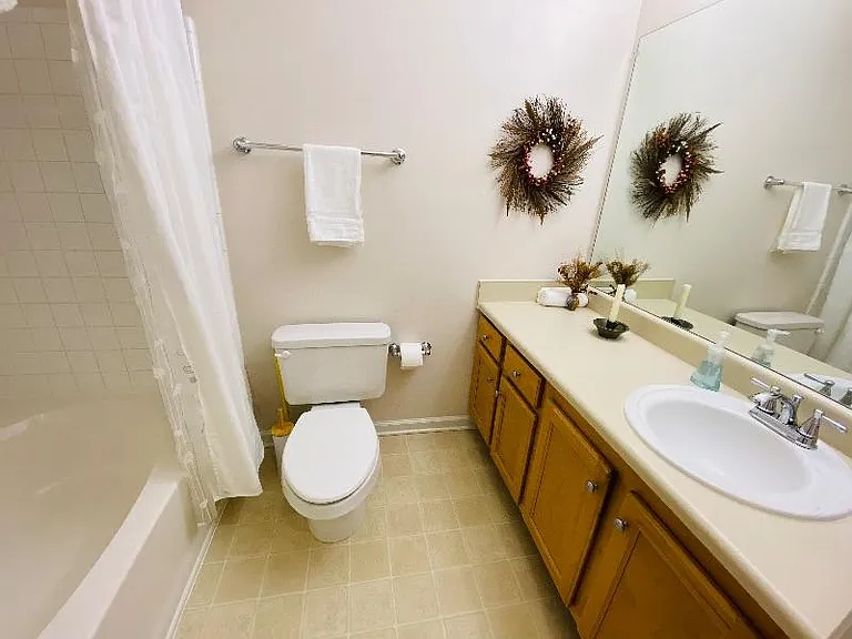 280 Riverbend Dr #2D — Photo 12