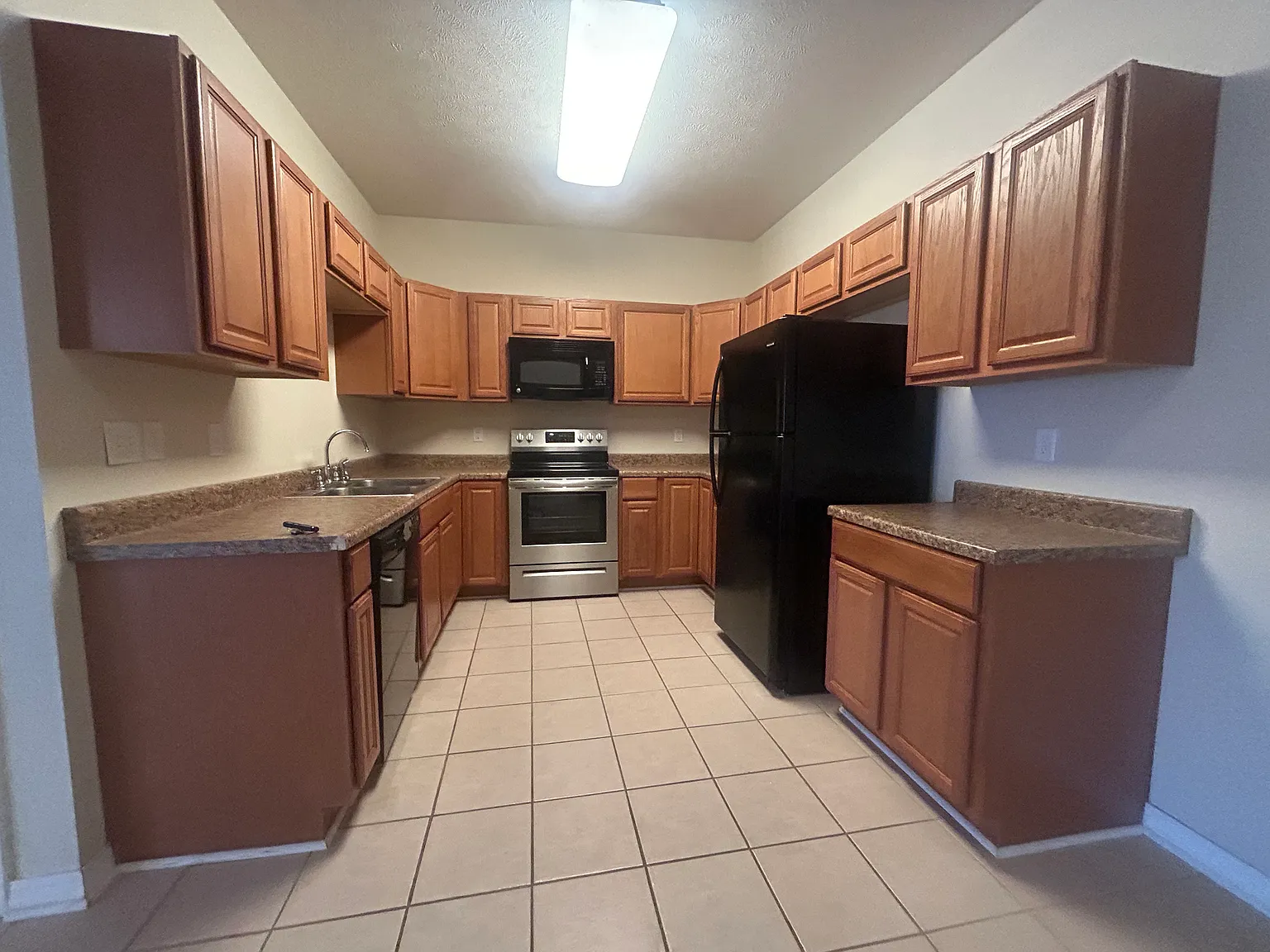 2 bed, 1355 sqft, $1,100 — Photo 3