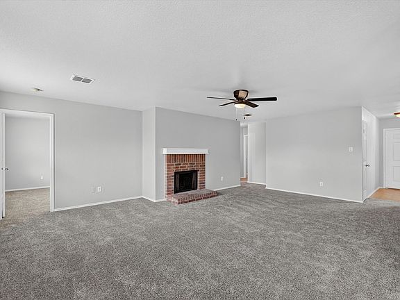 5th image of 2805 Cameron Way