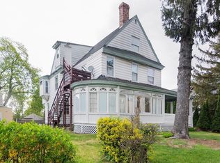 36 May St APT 1, Worcester, MA 01610