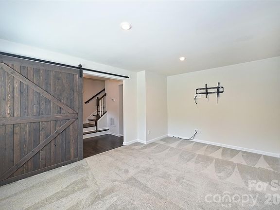 4th image of 3612 Speer Blvd