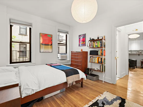 35 Crown St APT 2E, Brooklyn, NY 11225