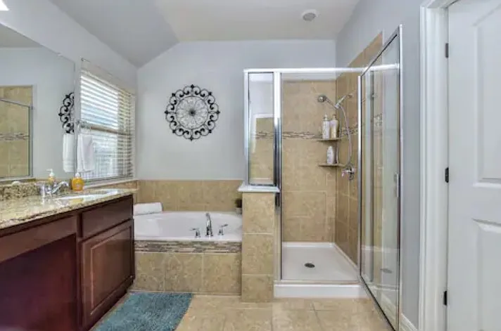 323 Sycamore St — Photo 30