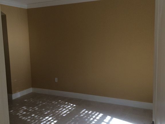5th image of 3245 Virginia St APT 22