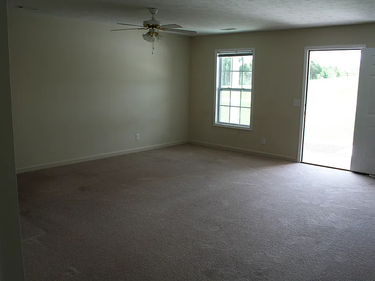 755 Kinniard Rd — Photo 28