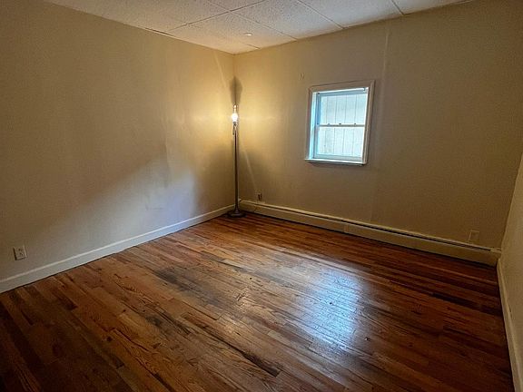 3rd image of 38 Hillside Ave