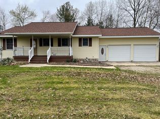 7636 N Backus Rd, Six Lakes, MI 48886