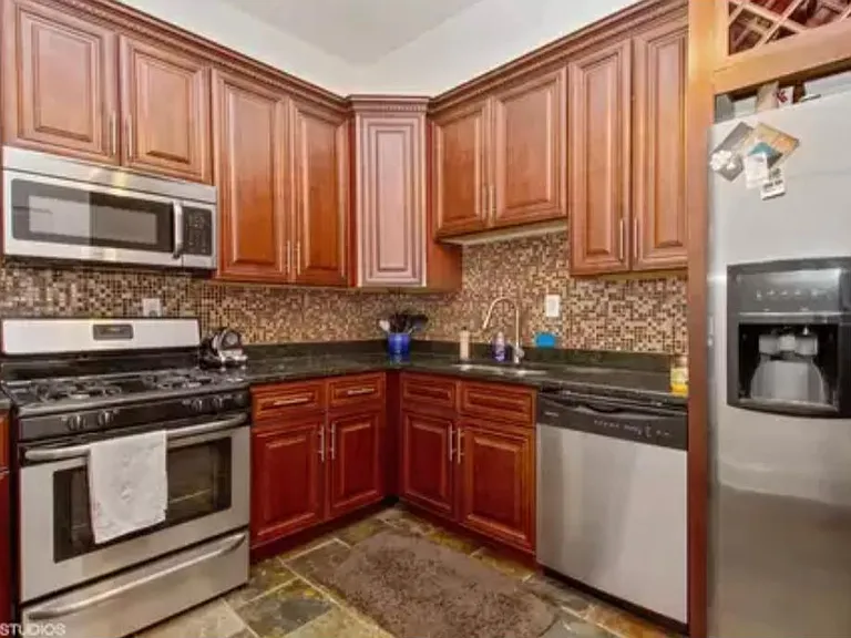 839 E Drexel Sq #2 — Photo 9