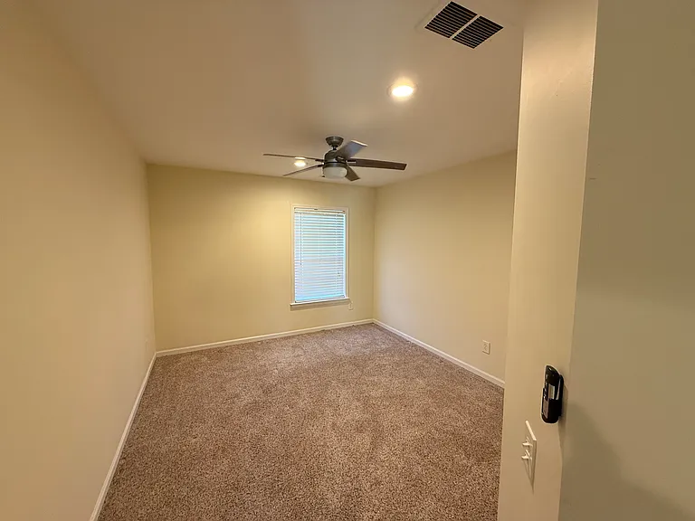 9530 Oswald Ln — Photo 30