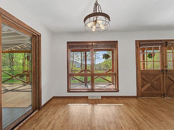 25th image of 3956 Franks Creek Rd