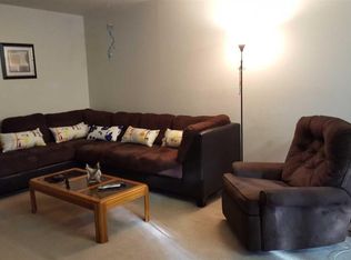 3 Hook Rd, Poughkeepsie, NY 12601