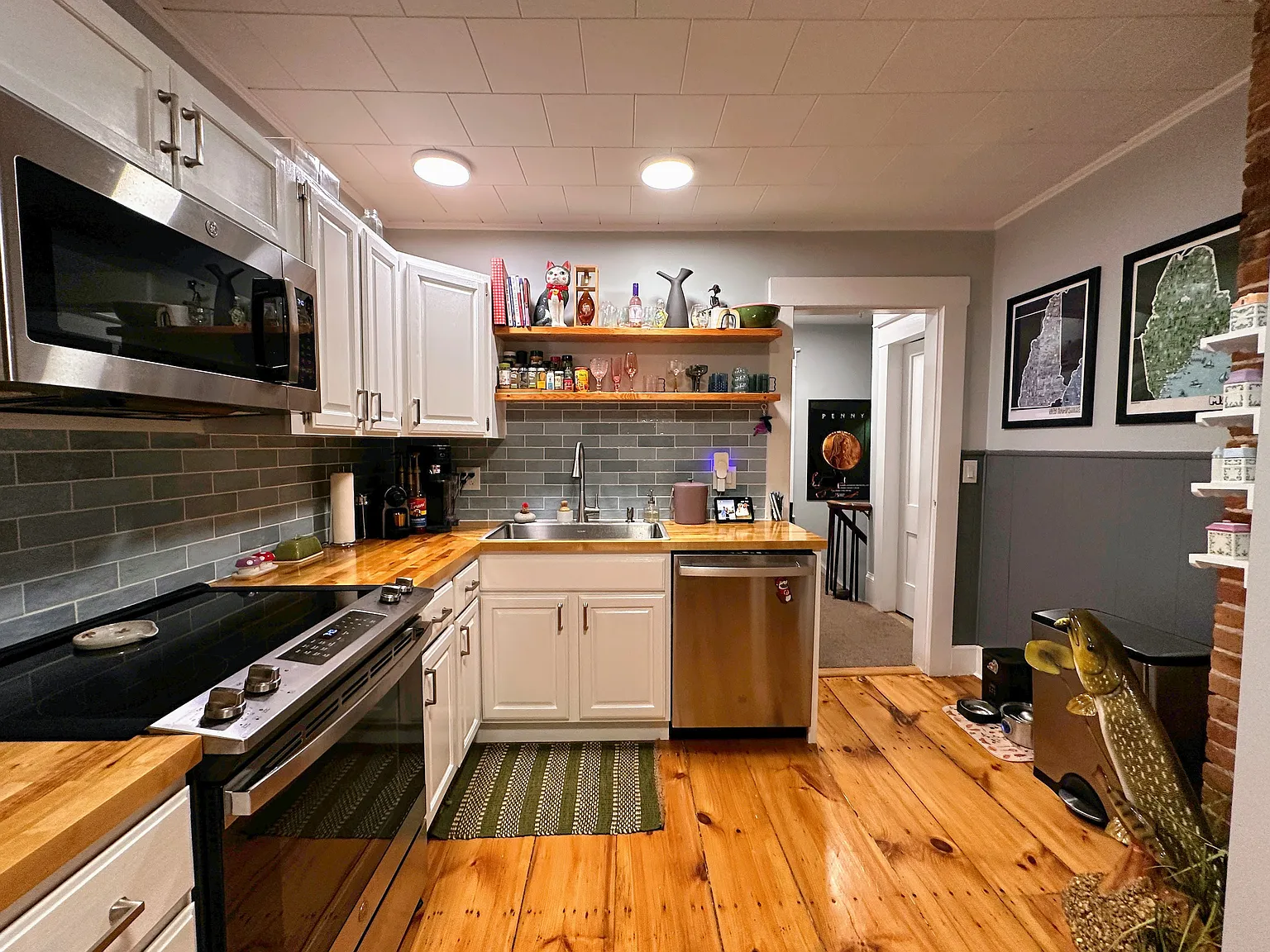 1 bed, 713 sqft, $1,800 — Photo 2