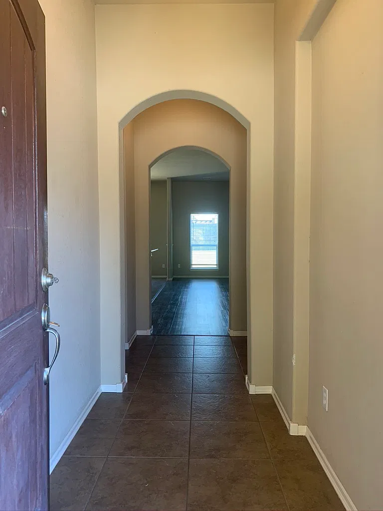 10105 N 140th E Ave - 4 BR, 2 BA in Owasso, Coffee Creek - Walk to Northeast Elementary! — Photo 3