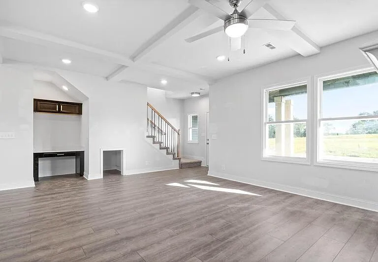 1026 Cherry Acres Dr — Photo 3