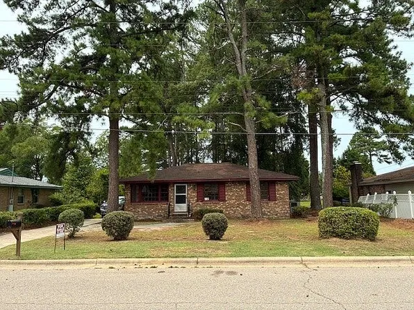2211 Imperial Ave E, Wilson, NC 27893