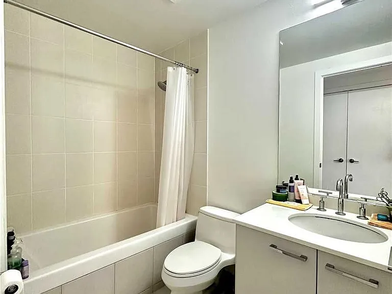 33 Charles St E #1310 — Photo 6
