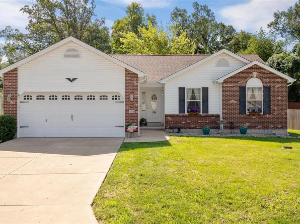 498 Pevely Heights Dr, Pevely, MO 63070