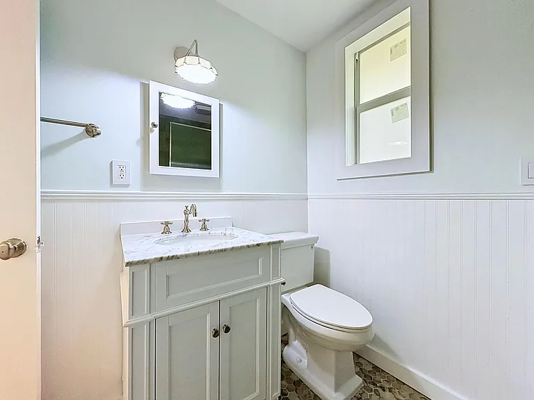 224 N Ocean Breeze — Photo 16