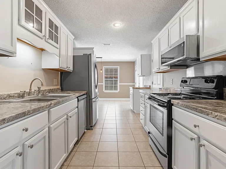 1517 Porpoise St — Photo 11