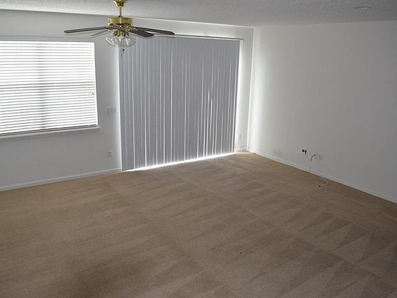 2nd image of 3945 Buckthorne Dr #5