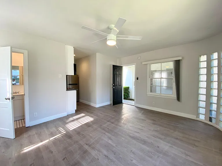 14532 Dickens St #1 — Photo 7