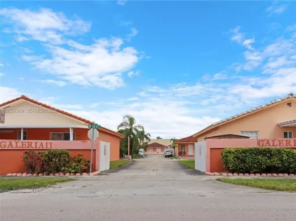 2250 W 74th St, Hialeah, FL 33016