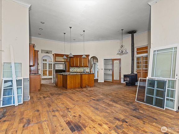 4th image of 14930 Dubuque Road