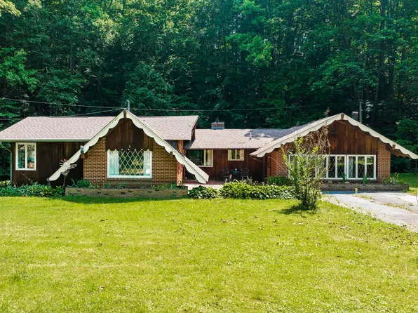 1715 Lumpkin Branch Rd, Mountain City, TN 37683